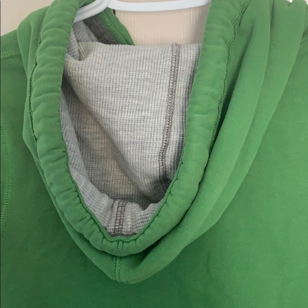 Green Abercrombie and Fitch sweatshirt - Picture 6 of 9
